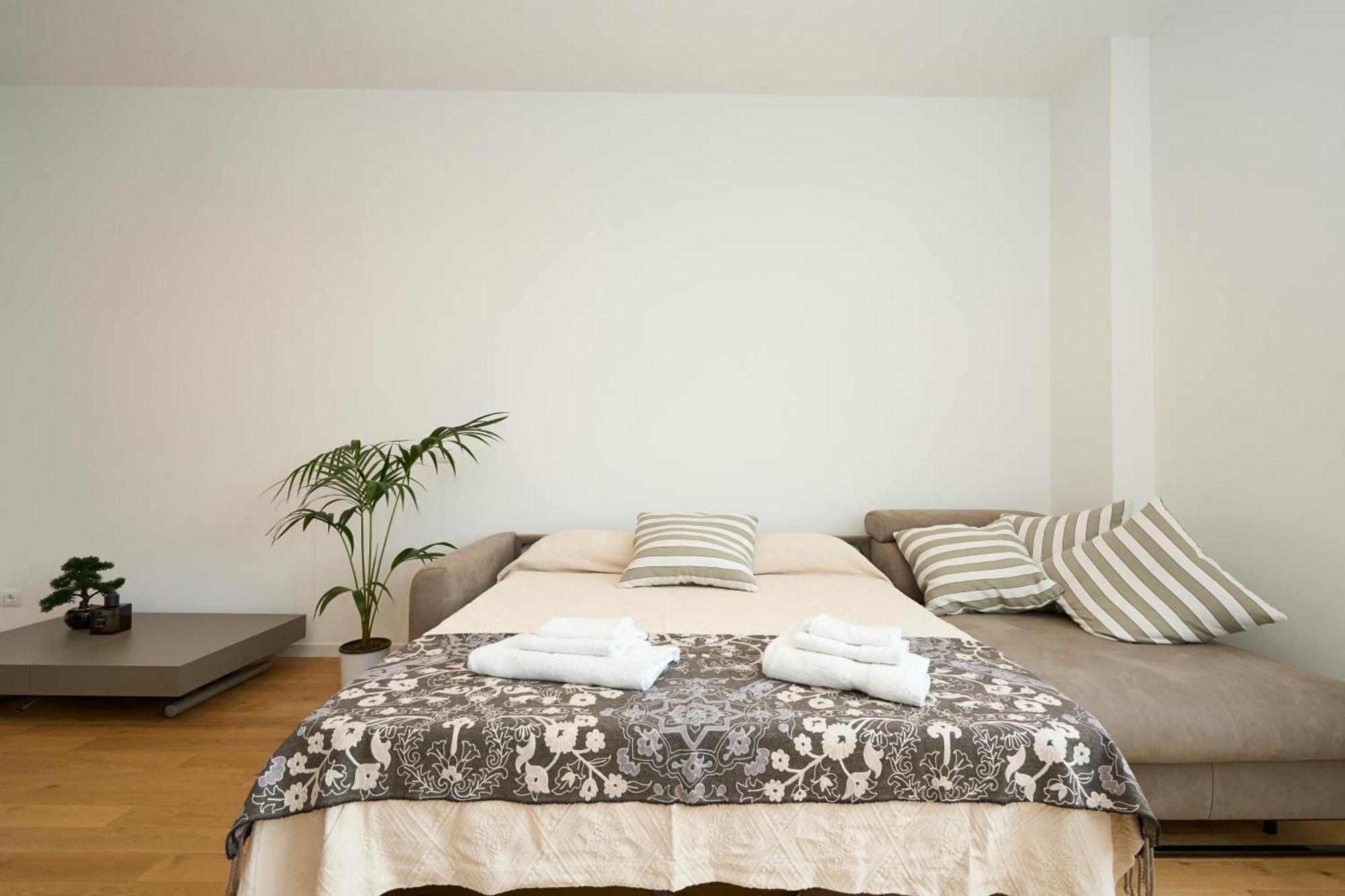 Luxury Design Suite - 20 Minutes From Duomo-Navigli Милан Экстерьер фото