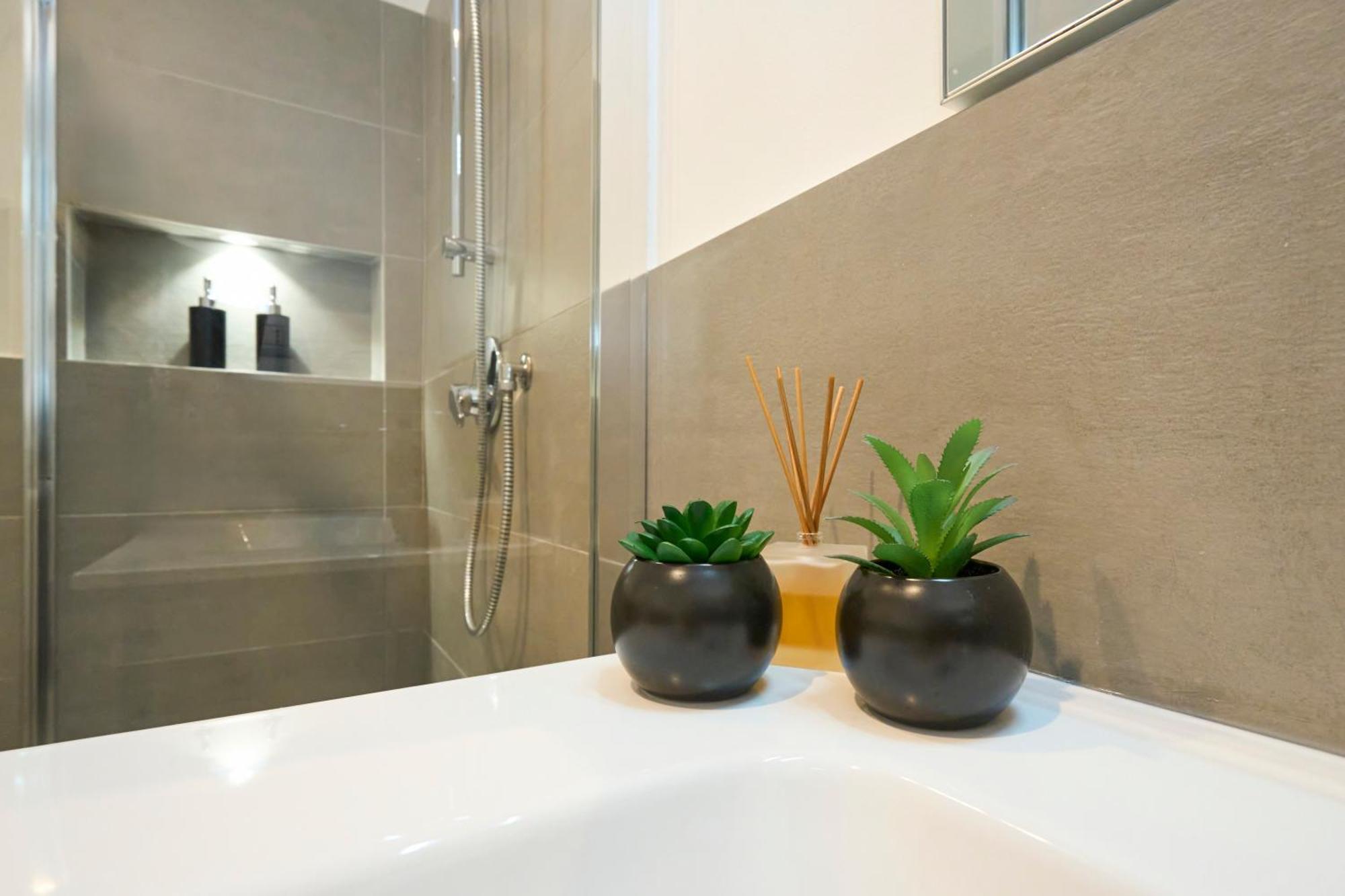 Luxury Design Suite - 20 Minutes From Duomo-Navigli Милан Экстерьер фото